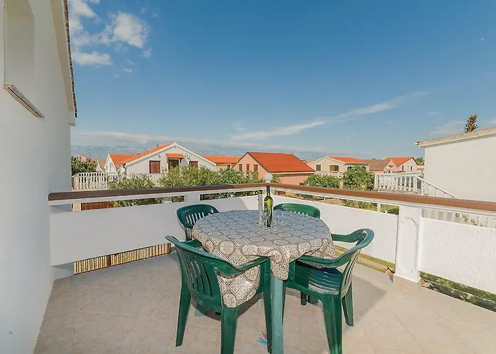 アパート Dokoza ヴィル