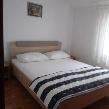 Apartmani Dokoza *