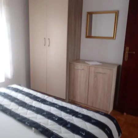 Apartmani Dokoza Vir