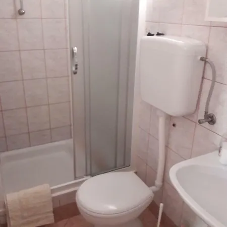 Apartmani Dokoza * Vir