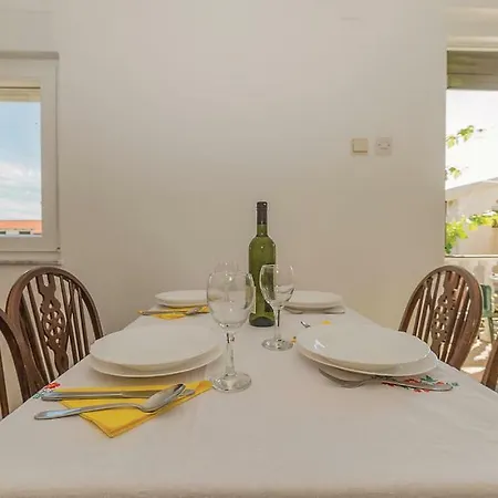 Apartmani Dokoza Apartment *