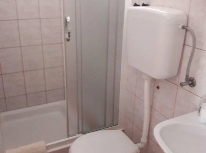 Apartmani Dokoza * Vir