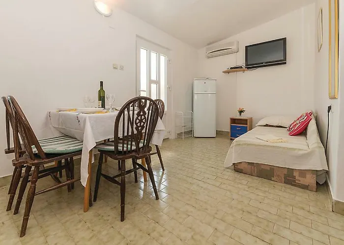 Apartmani Dokoza *